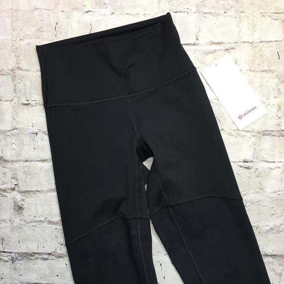 NEW Lululemon Sheer Will Camo Leggings in Black Camo - Picture 2 of 8